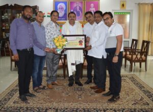 Token of Gratitude received from President & Members of Aggarwal Sabha