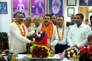 Greeted by President & Members of Bhawalpur Sangh, Samana