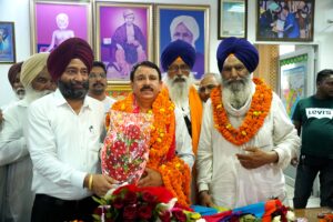 Warm Welcome by President Gurudwara Garhi Sahib, Samana