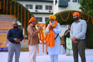 Floral Honor to Baba Surjit Singh Ji