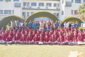 Scientists of Future with honorable Chief Guest Sh. Megh Raj Ji